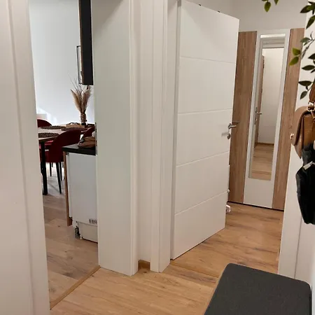 Dora Kupres (Canton 10)